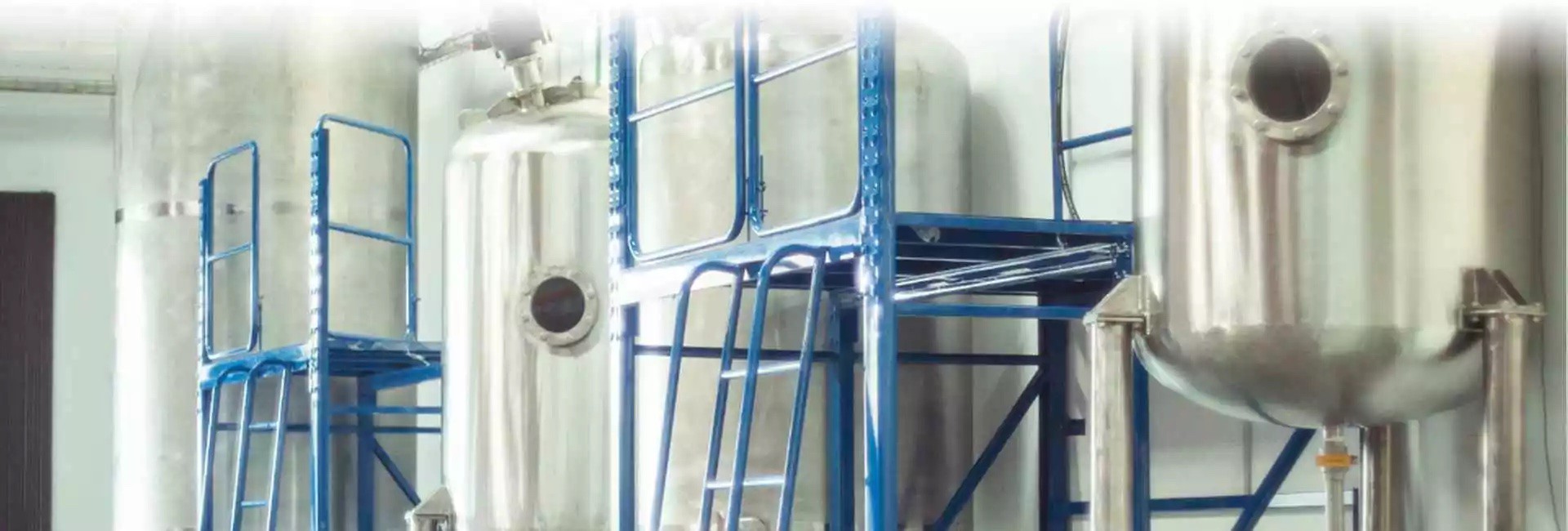 Large Mixing Tanks for Oil Perfume